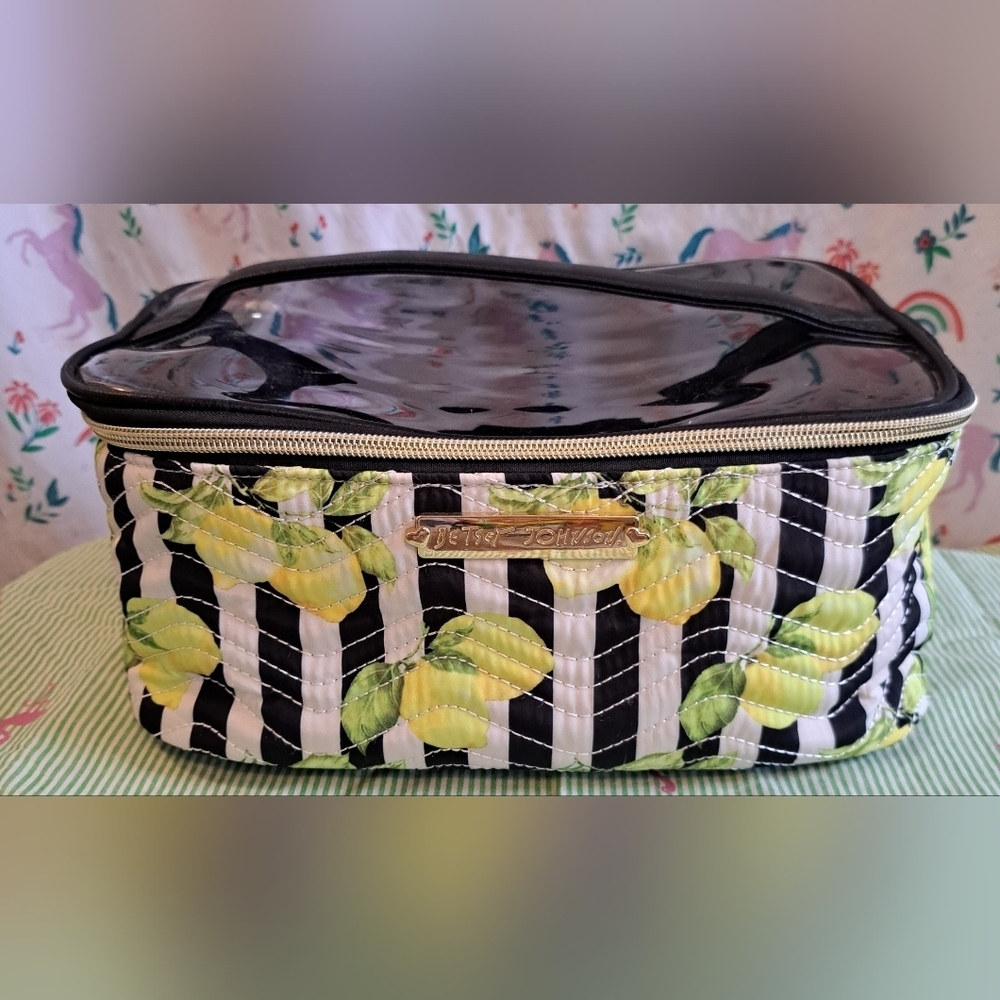 EUC Y2K Betsey Johnson Lemon Stripe XL Travel Cosmetic Makeup Beauty Case